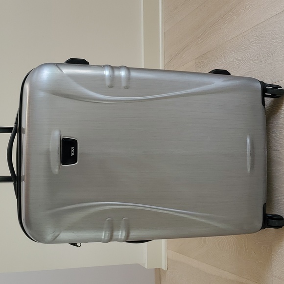 Tumi Tactics Hardshell Medium Trip 28-Inch Packing Case in Silver - Picture 2 of 10